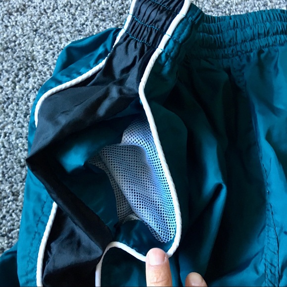 Vintage FILA Swim trunks Size Large - Picture 2 of 6